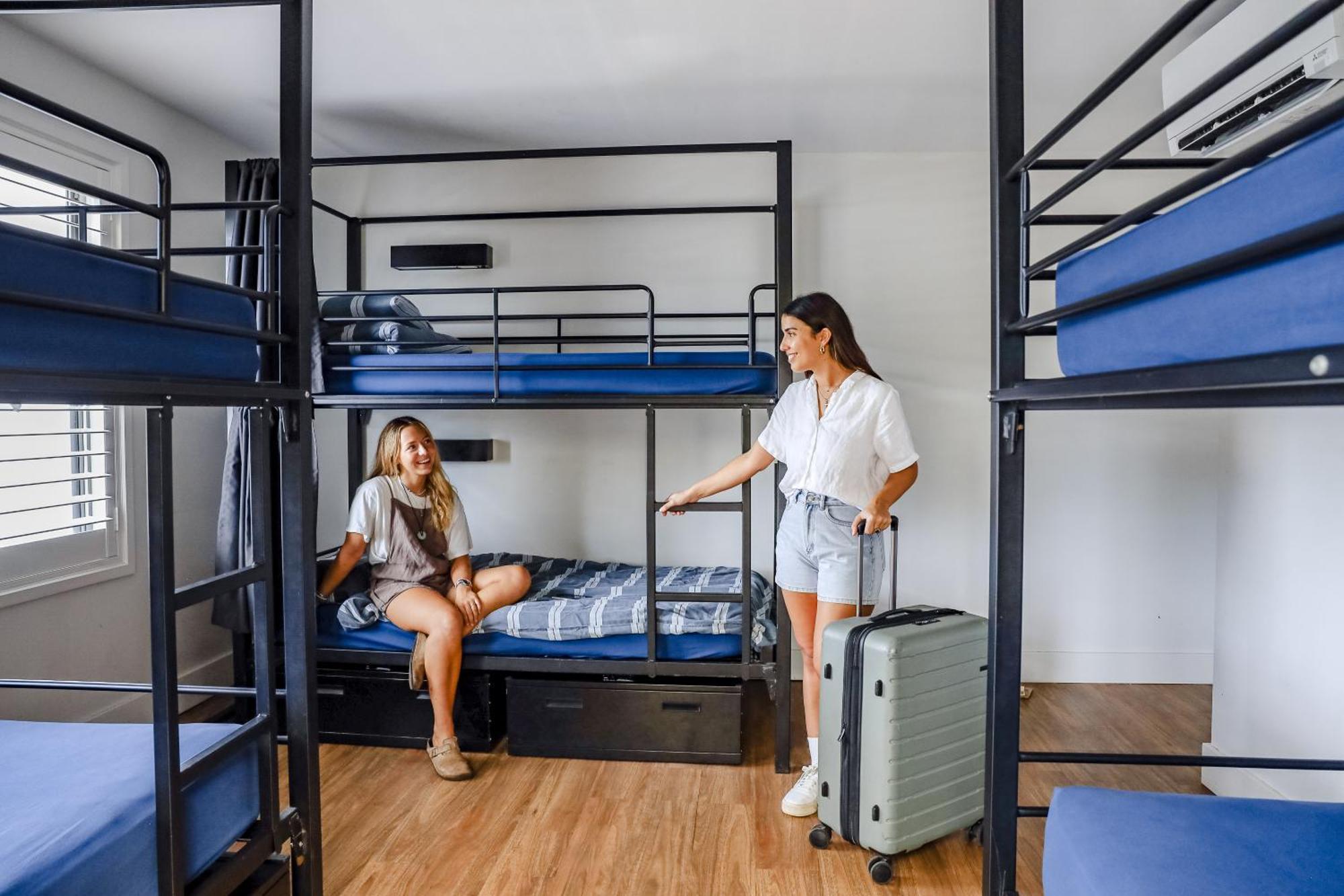 The Surf House Hostel Байрън Бей Екстериор снимка